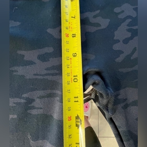 Spanx camo look at me now seamless high rise leggings size medium - Picture 8 of 13